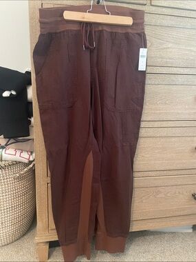 The nomad joggers